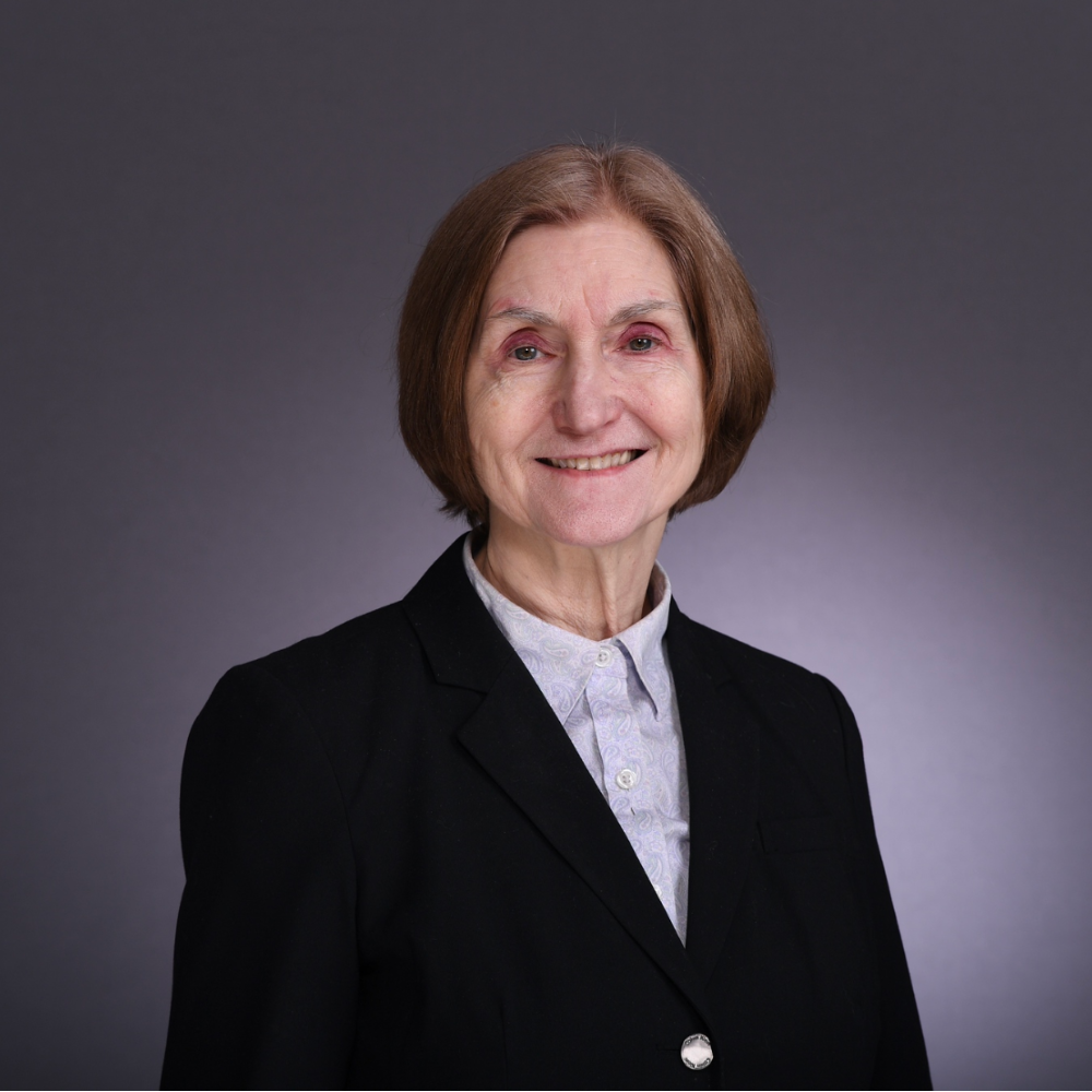 Headshot of Patricia Wade smiling.